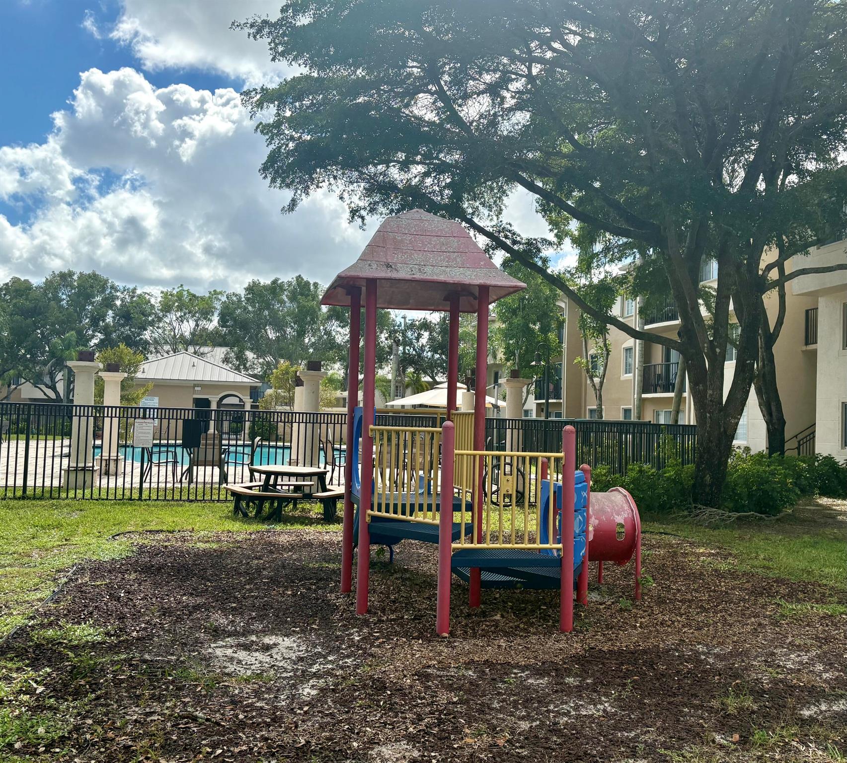 GRAND VIEW AT CRESTWOOD C - Residential Lease