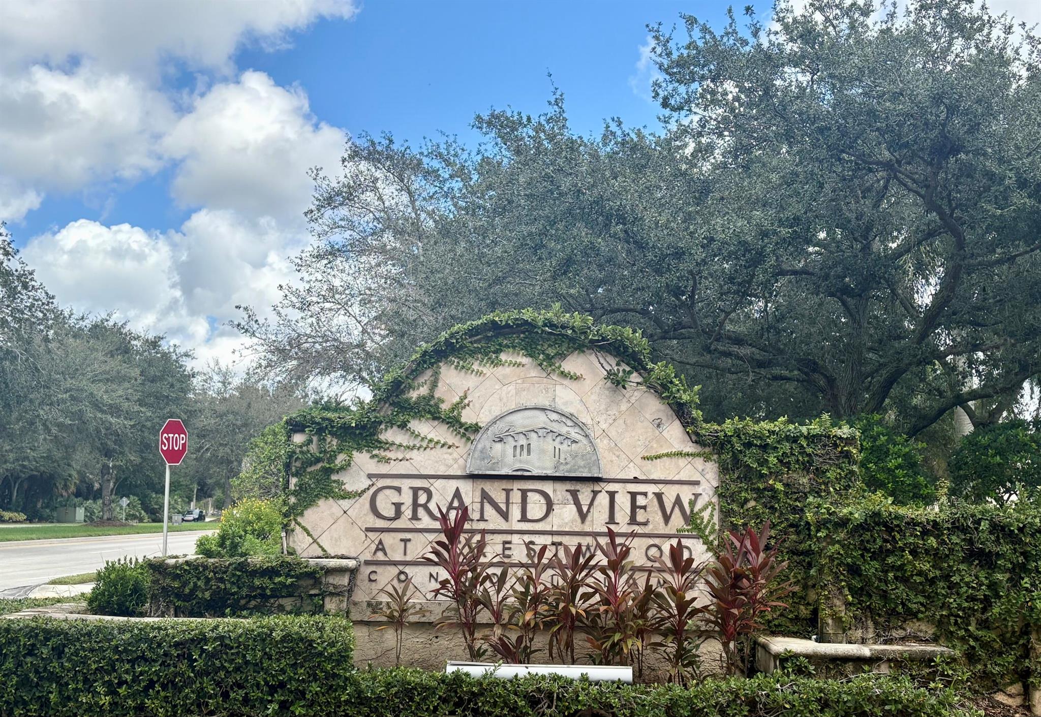 GRAND VIEW AT CRESTWOOD C - Residential Lease