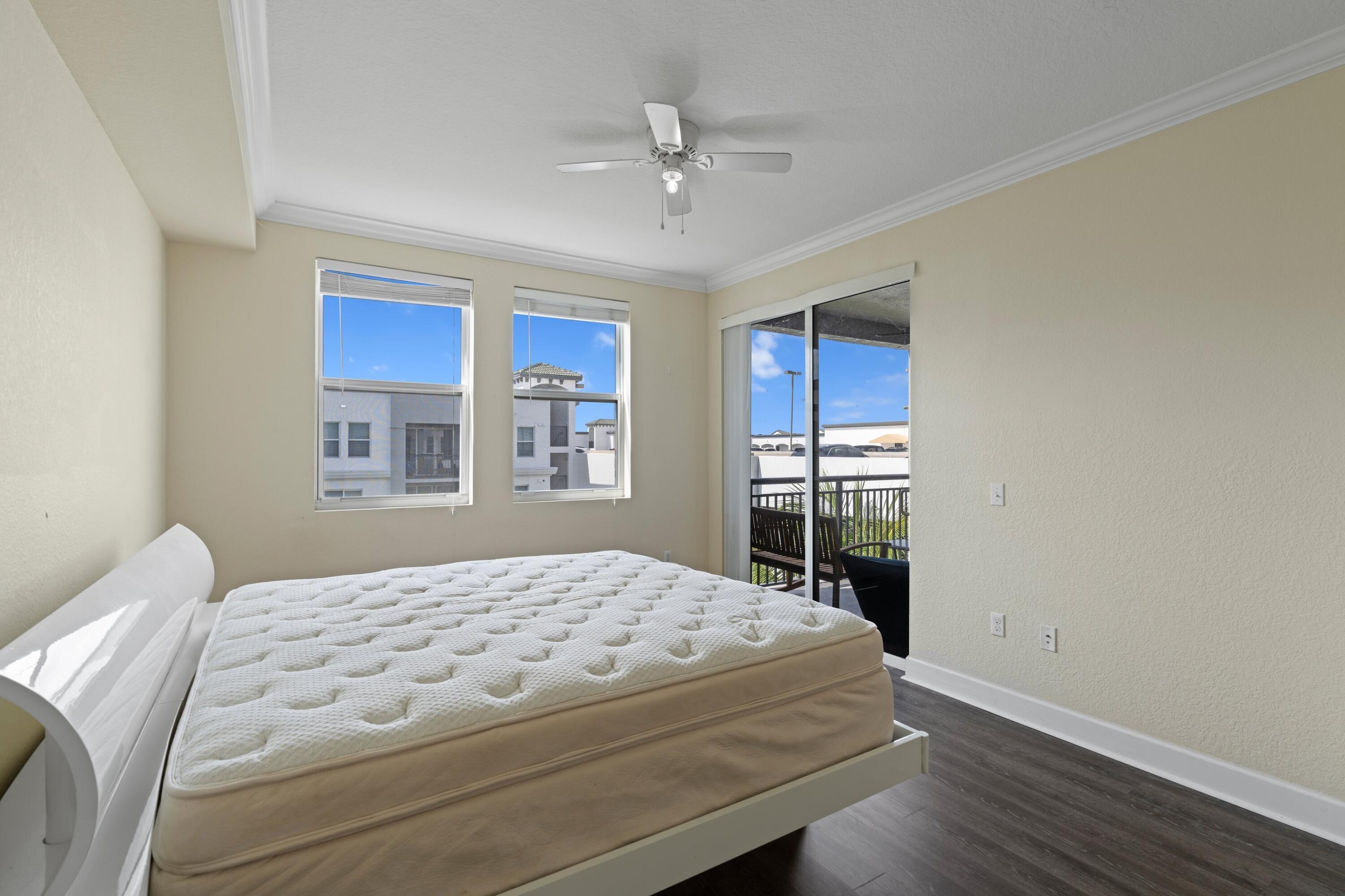 VIZCAYA LAKES CONDO - Residential