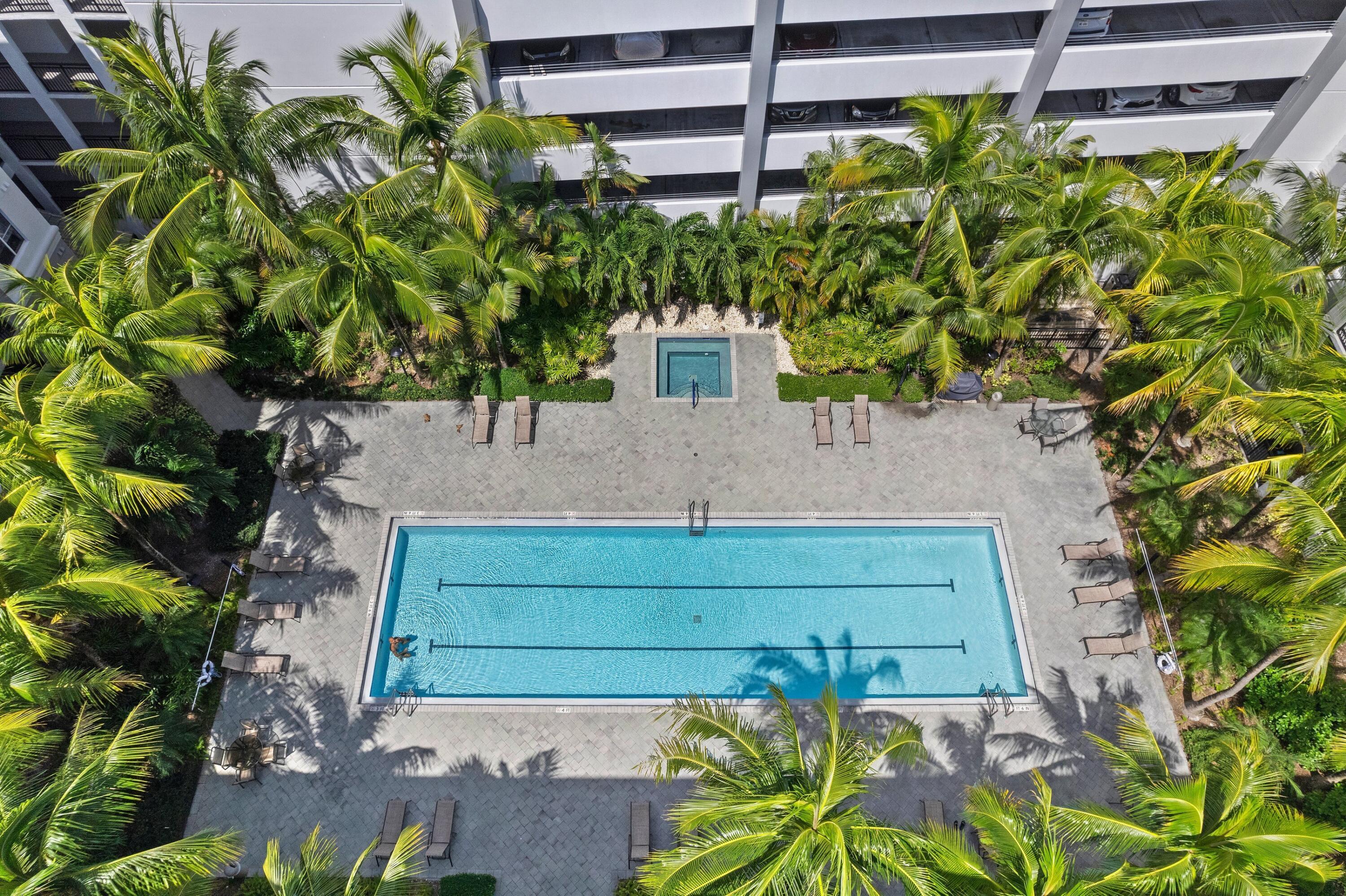VIZCAYA LAKES CONDO - Residential