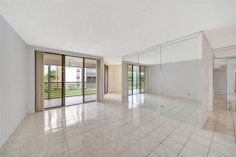 Condominium in Lauderhill FL 7200 Radice Ct Ct 2.jpg