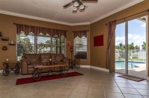 WHITEHORSE ESTATES - Residential