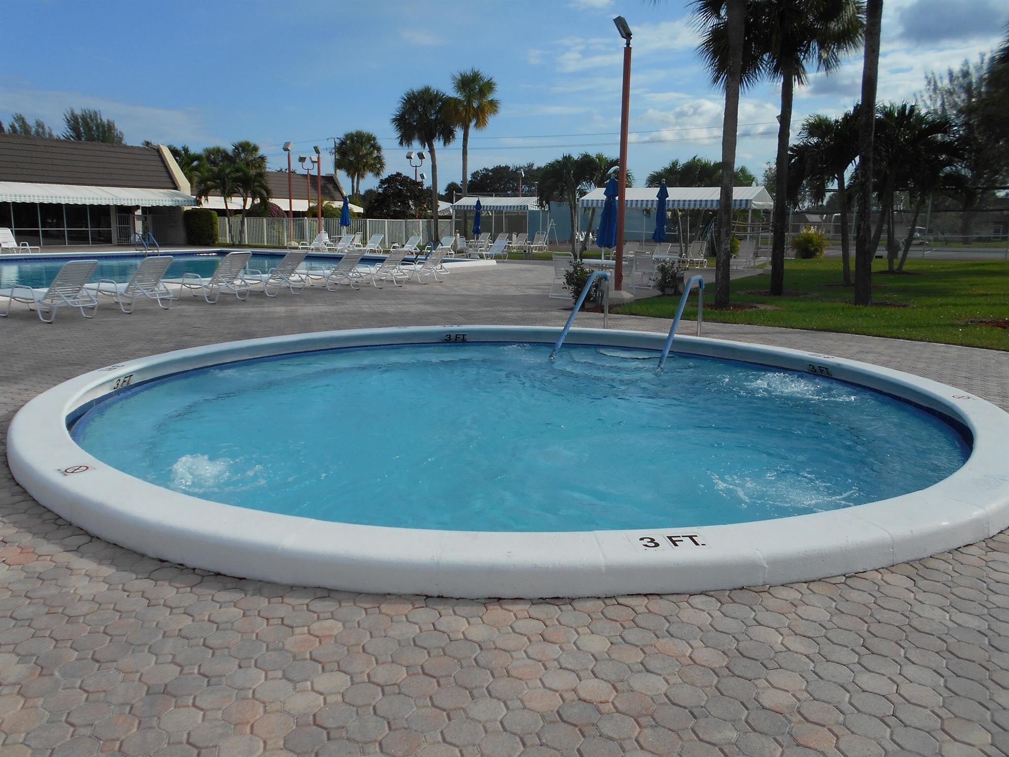 GOLDEN LAKES VILLAGE - Residential