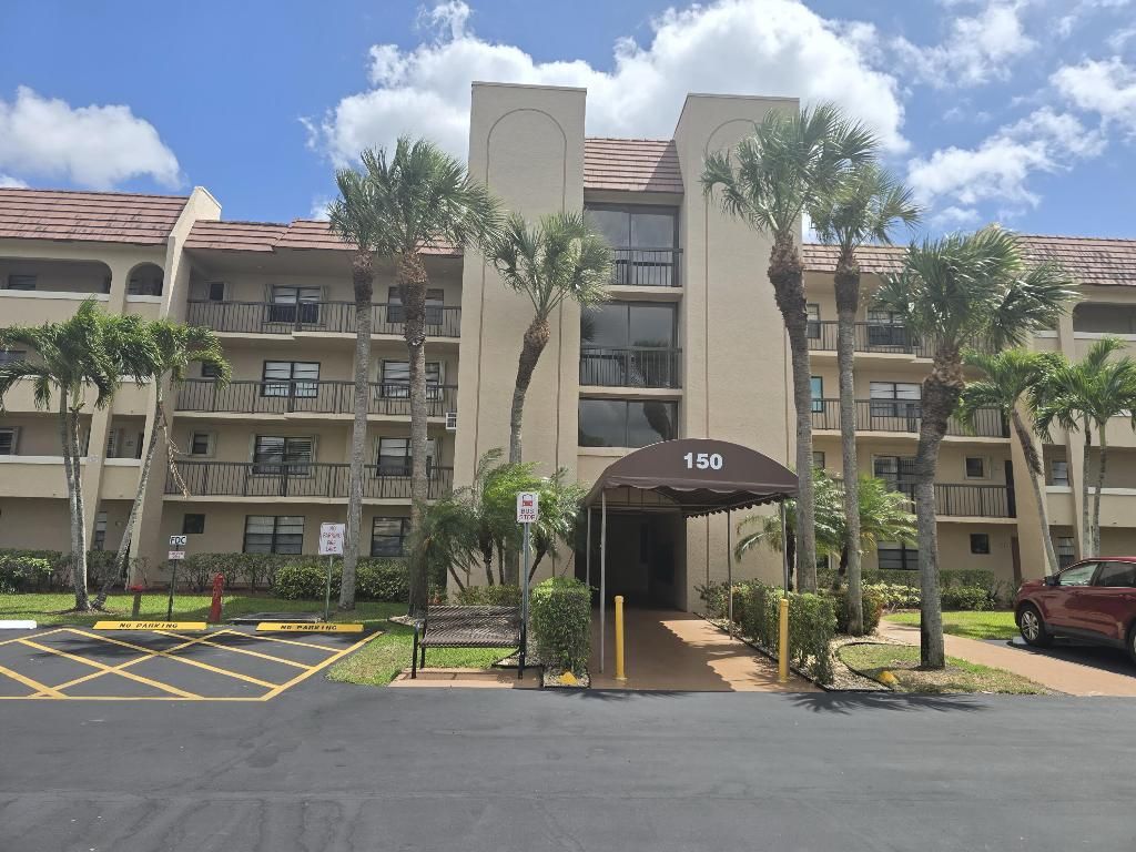 Photo of 150 Lake Nancy Lane #221, West Palm Beach, FL 33411 (MLS # R11136756)