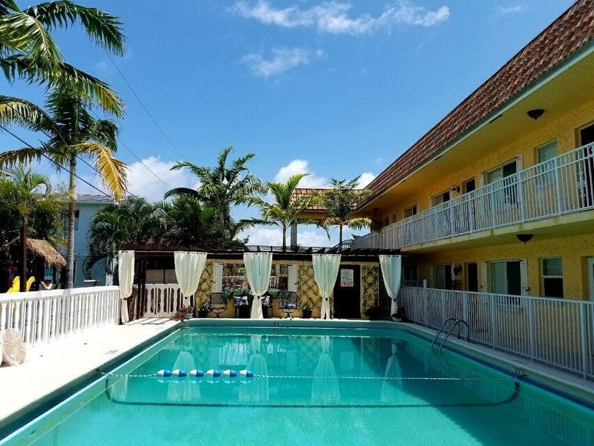 NORTH PALM BEACH VILLAGE - Residential Lease