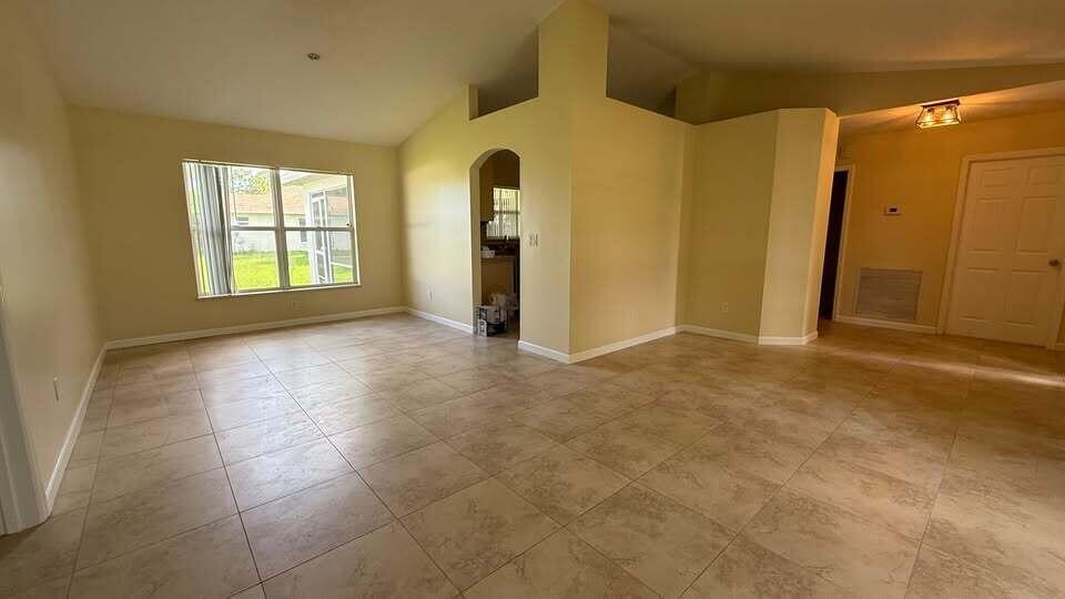 PORT ST LUCIE SECTION 35 - Residential Lease