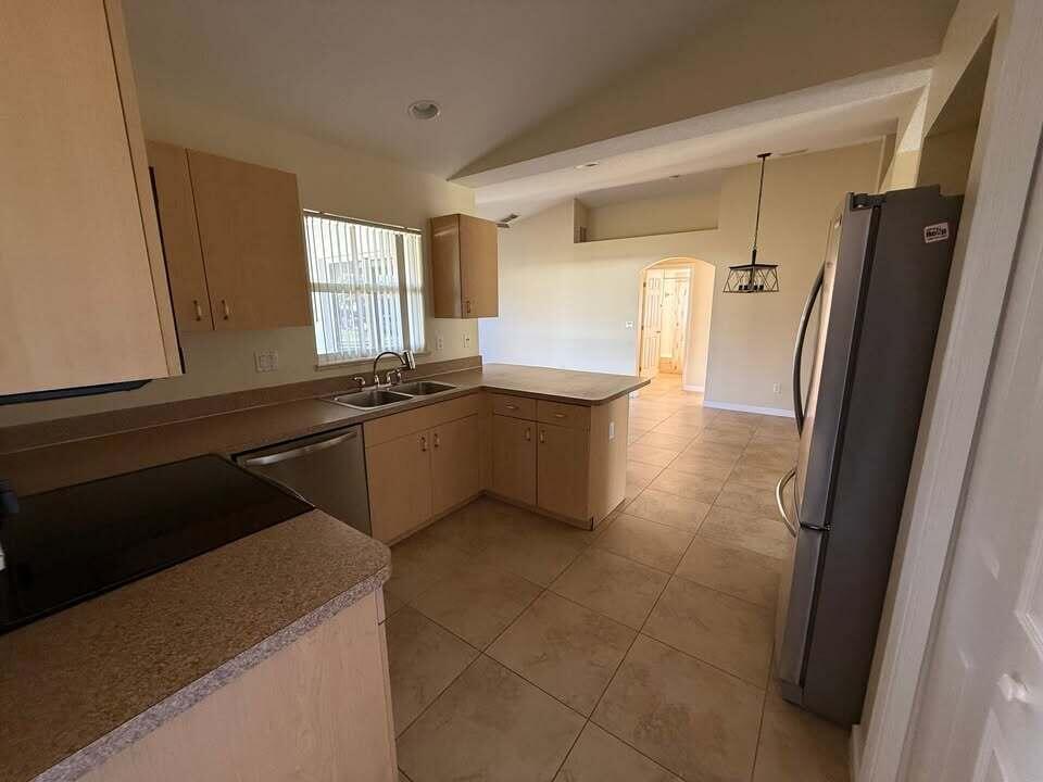 PORT ST LUCIE SECTION 35 - Residential Lease