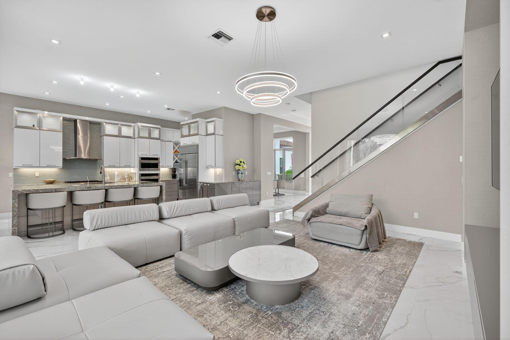 ALTON NEIGHBORHOOD - Residential Lease