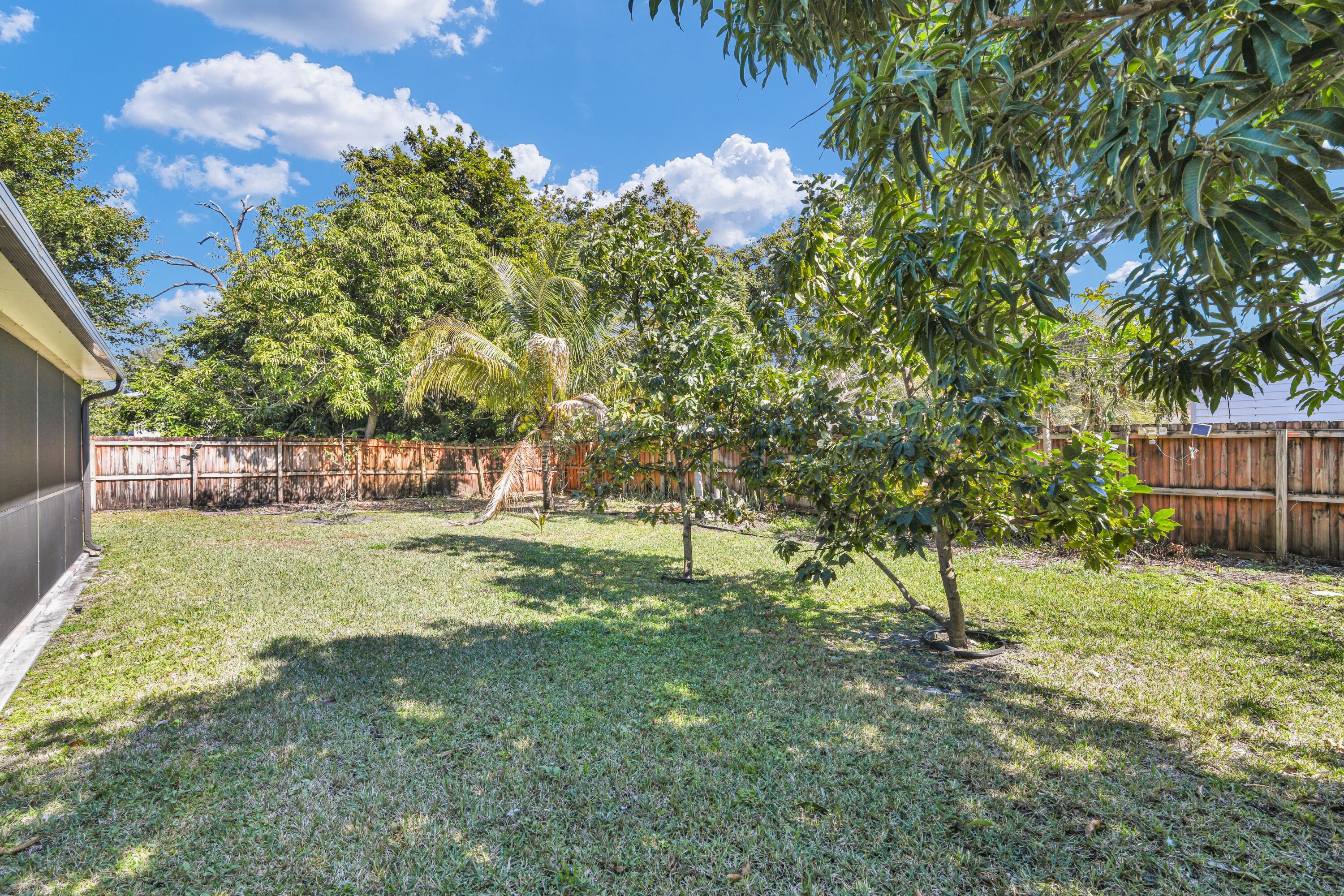 LAKEWOOD GARDENS PL 3 - Residential