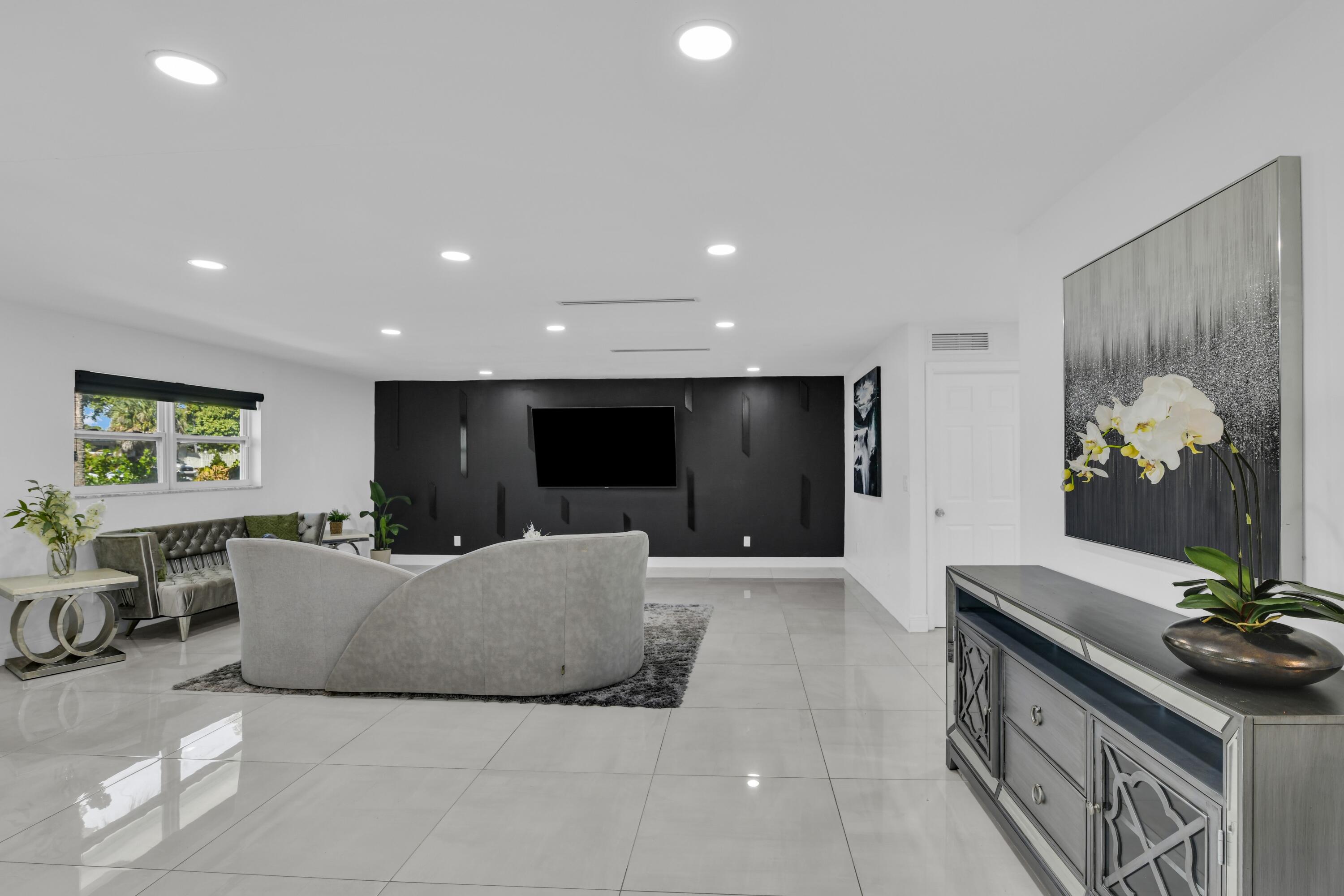 LAKEWOOD GARDENS PL 3 - Residential