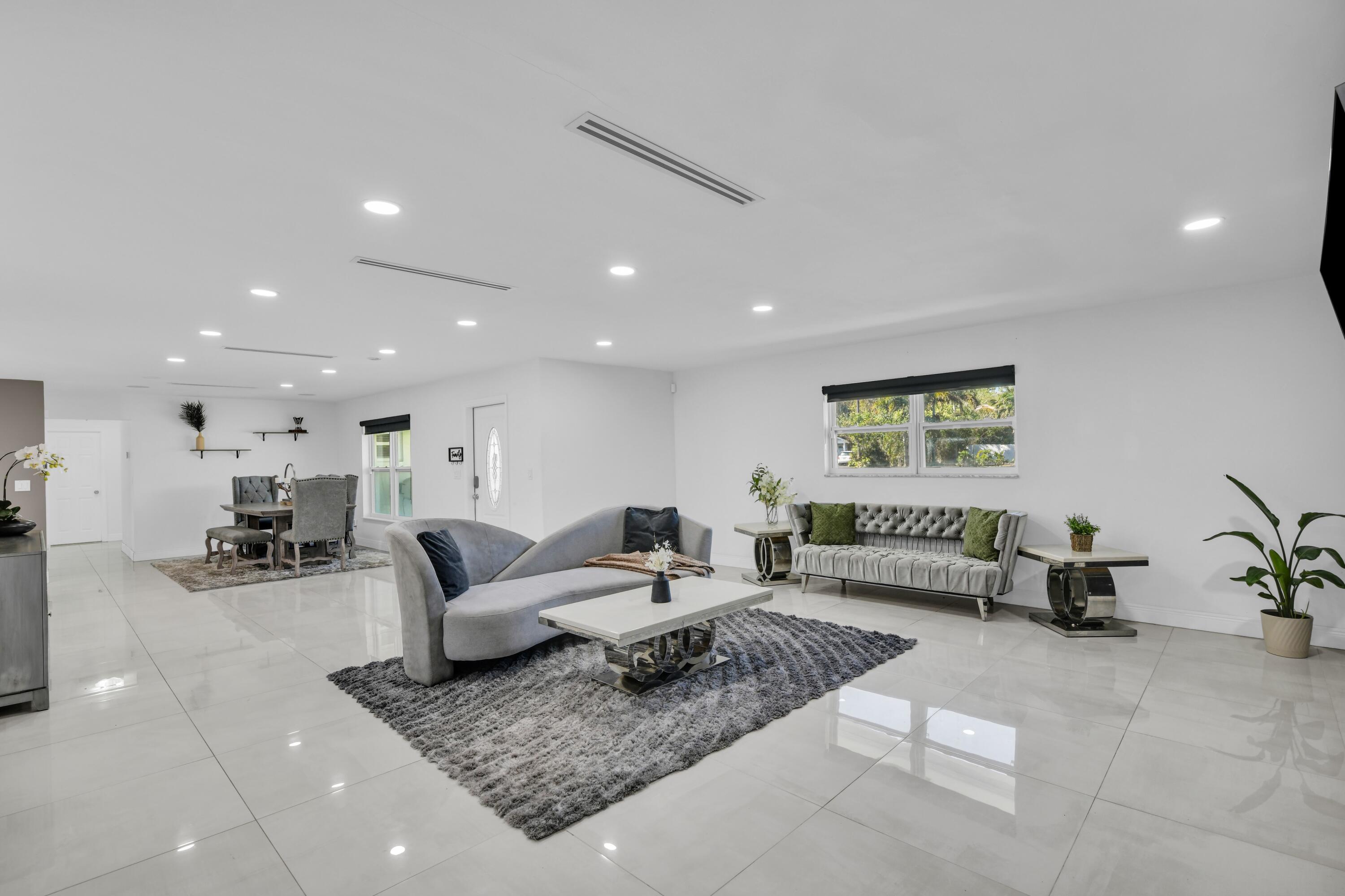 LAKEWOOD GARDENS PL 3 - Residential