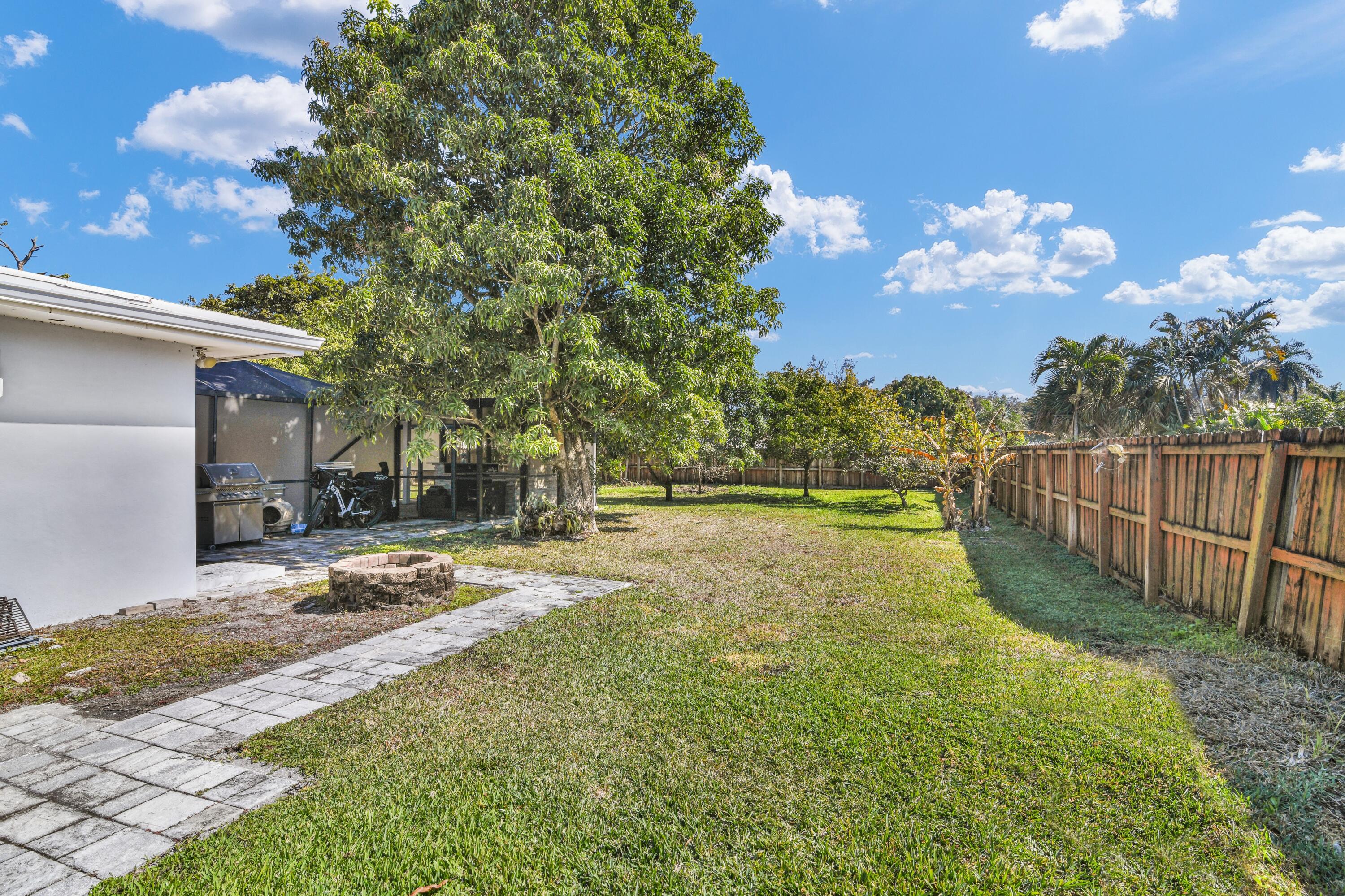 LAKEWOOD GARDENS PL 3 - Residential