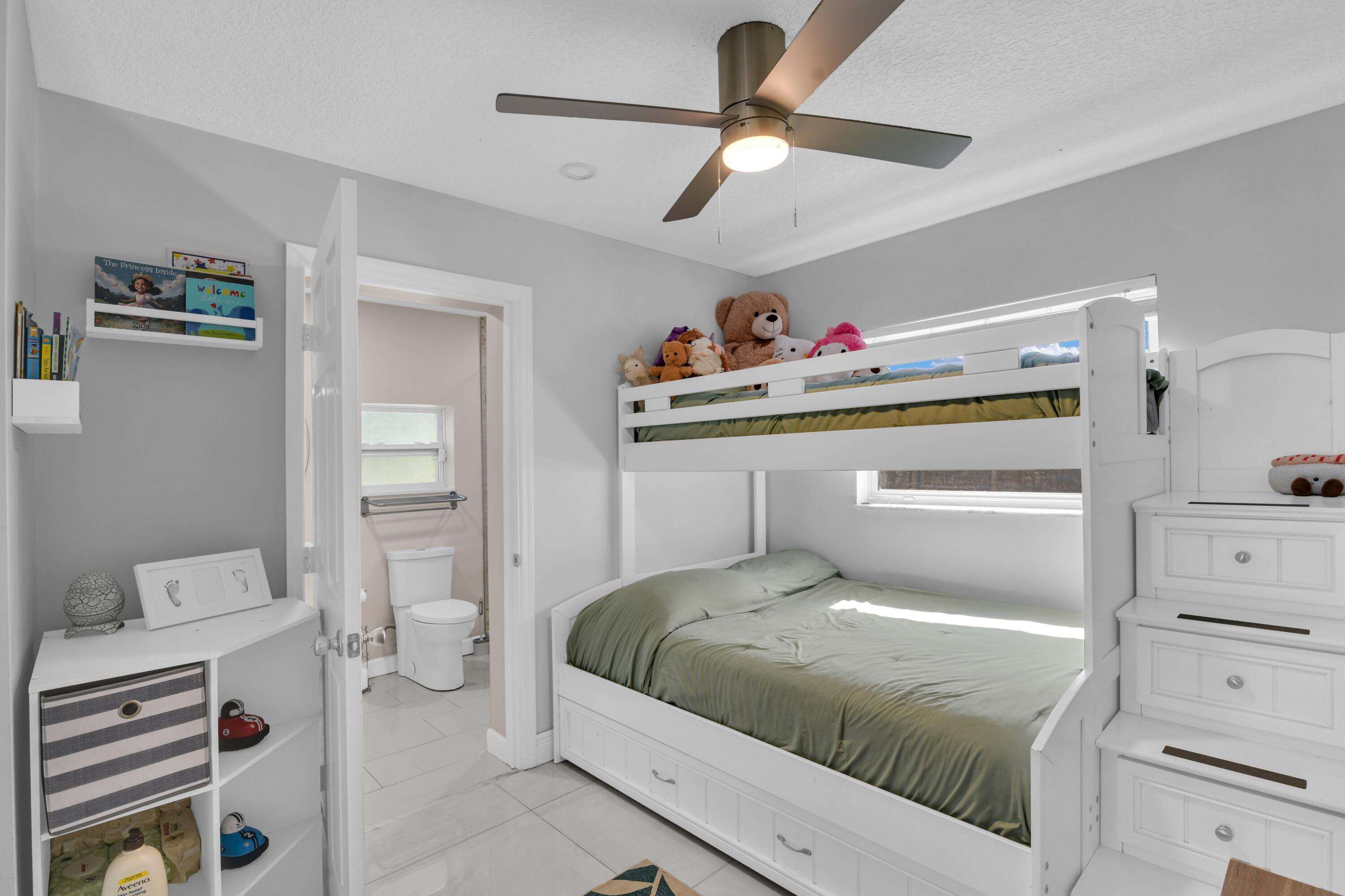 LAKEWOOD GARDENS PL 3 - Residential