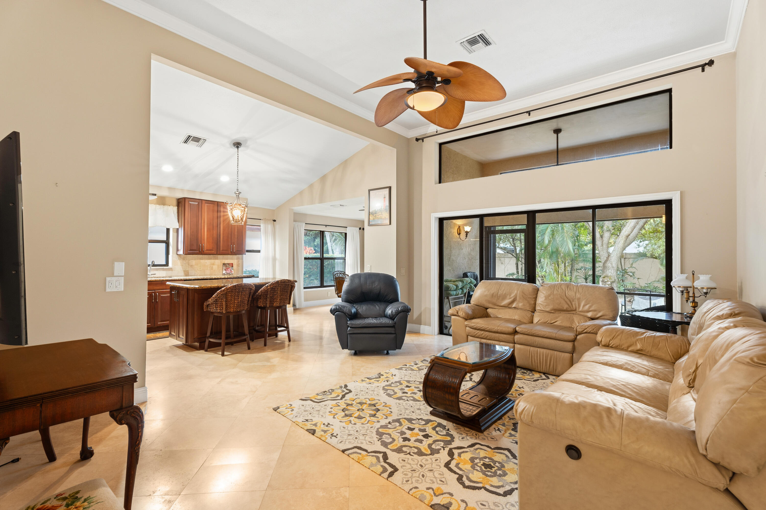 2802 SW Mariposa Circle