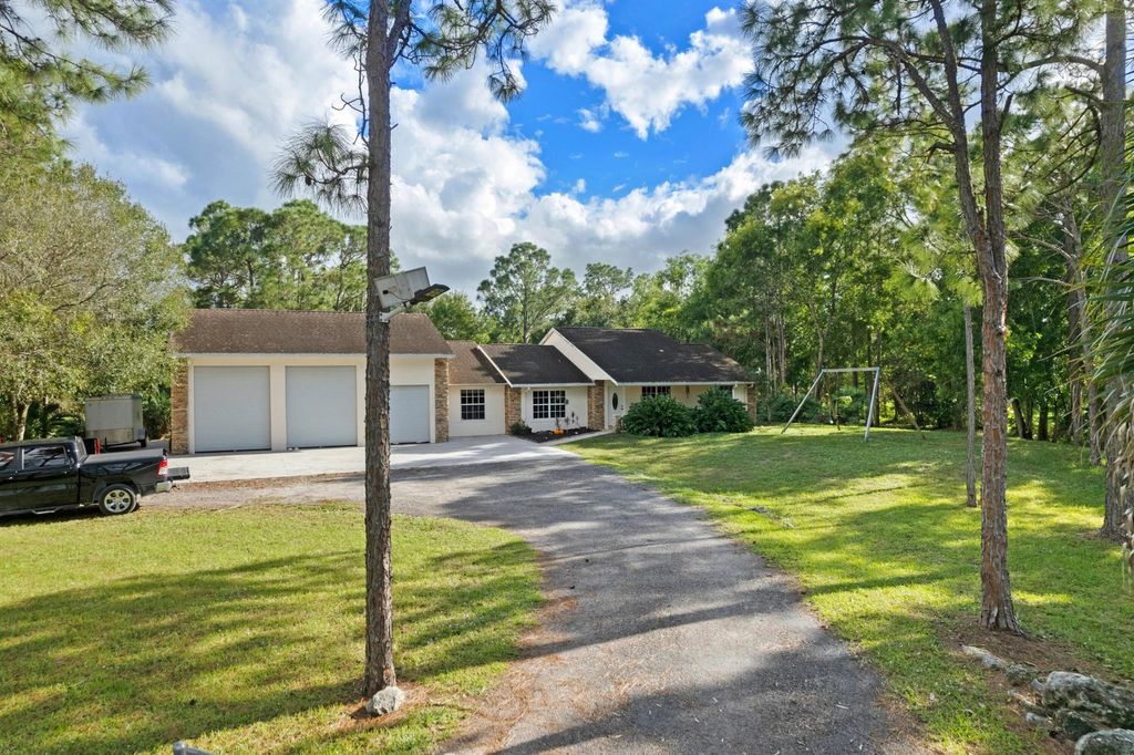 Photo of 17966 62nd Road N, Loxahatchee, FL 33470 (MLS # R10938149)