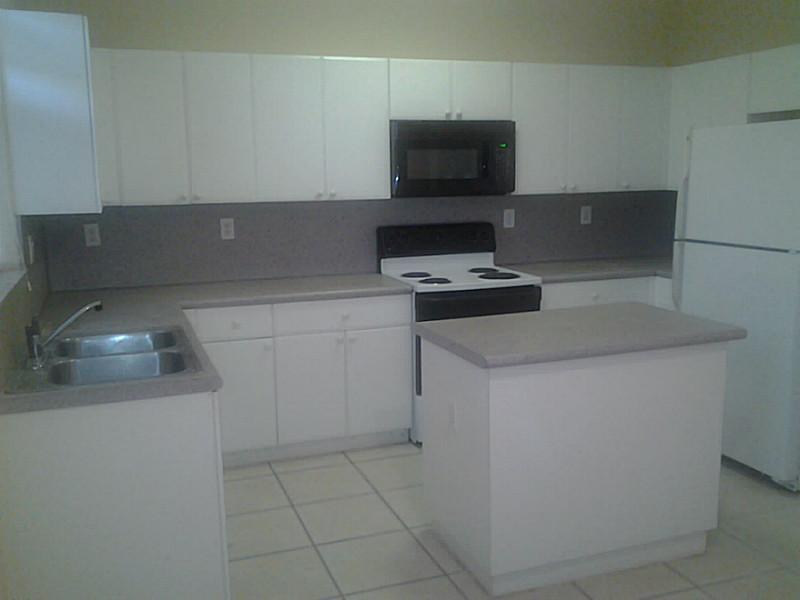 SHOMA TOWNHOMES AT ROYAL - Residential Lease