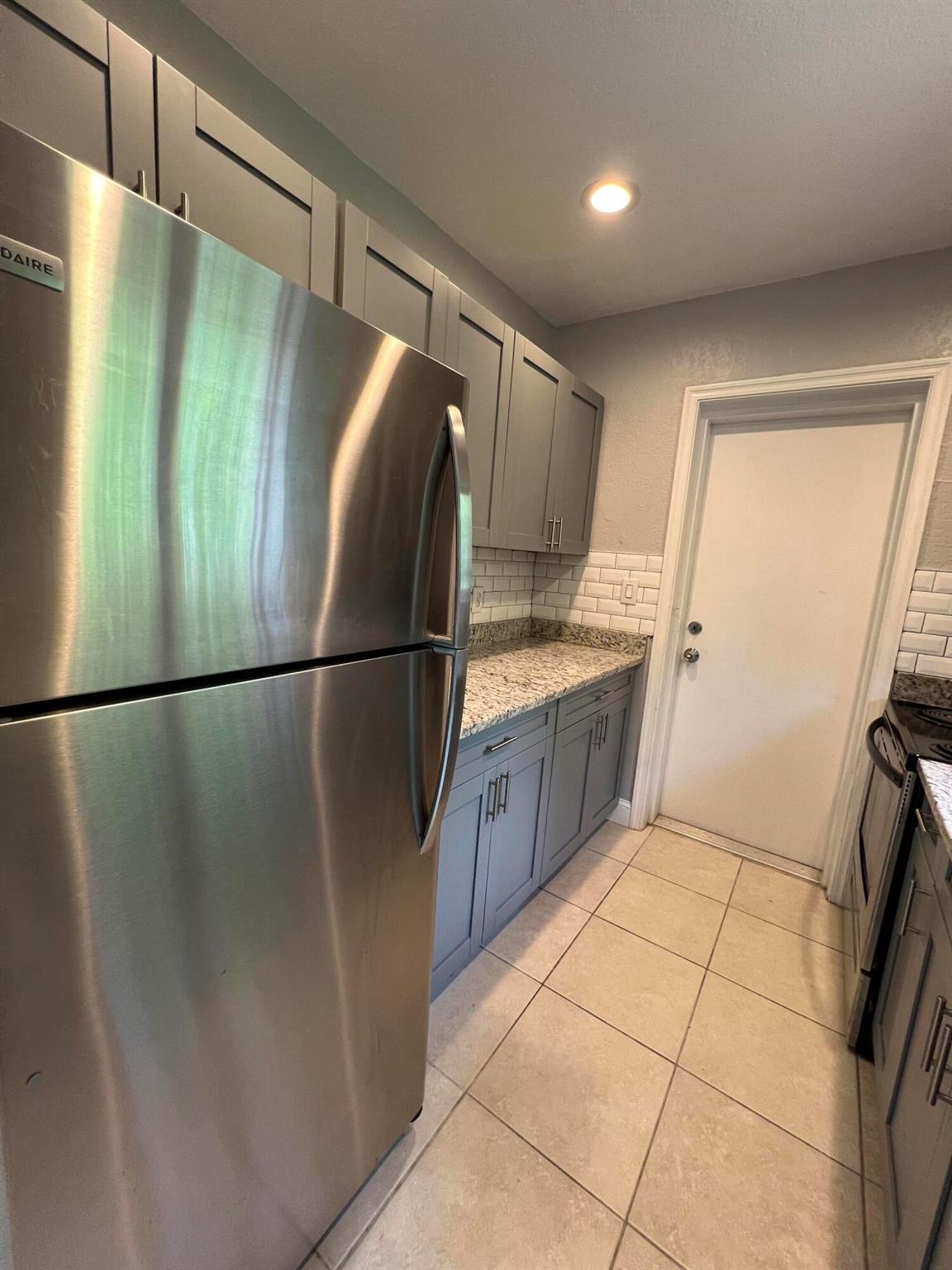 PALM BEACH SHORES - Residential Lease