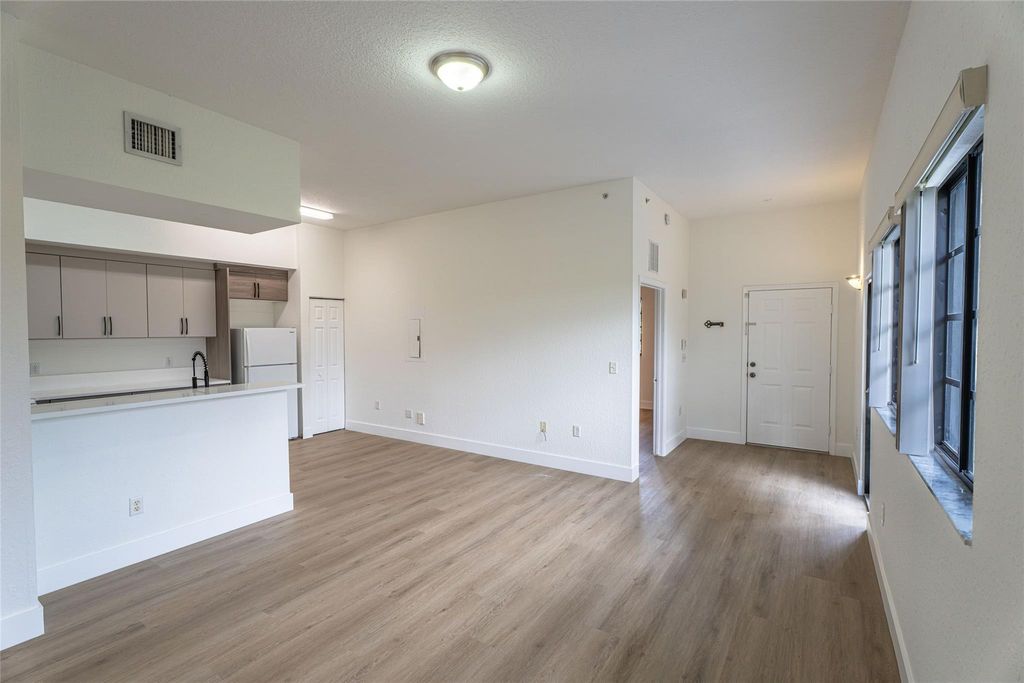 Photo of 2801 Riverside Drive #301, Coral Springs, FL 33065 (MLS # F10514126)