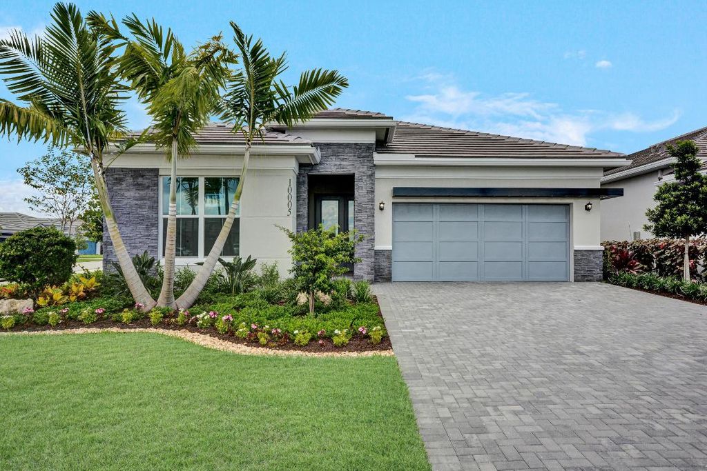 Photo of 10005 Driftwood Way, Palm Beach Gardens, FL 33412 (MLS # R11115413)