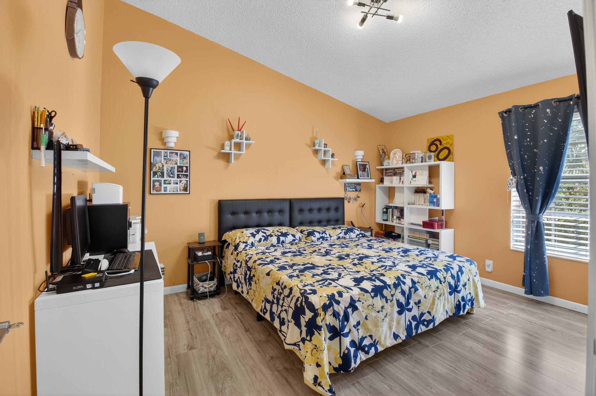 SOUTHWIND LAKES - Residential