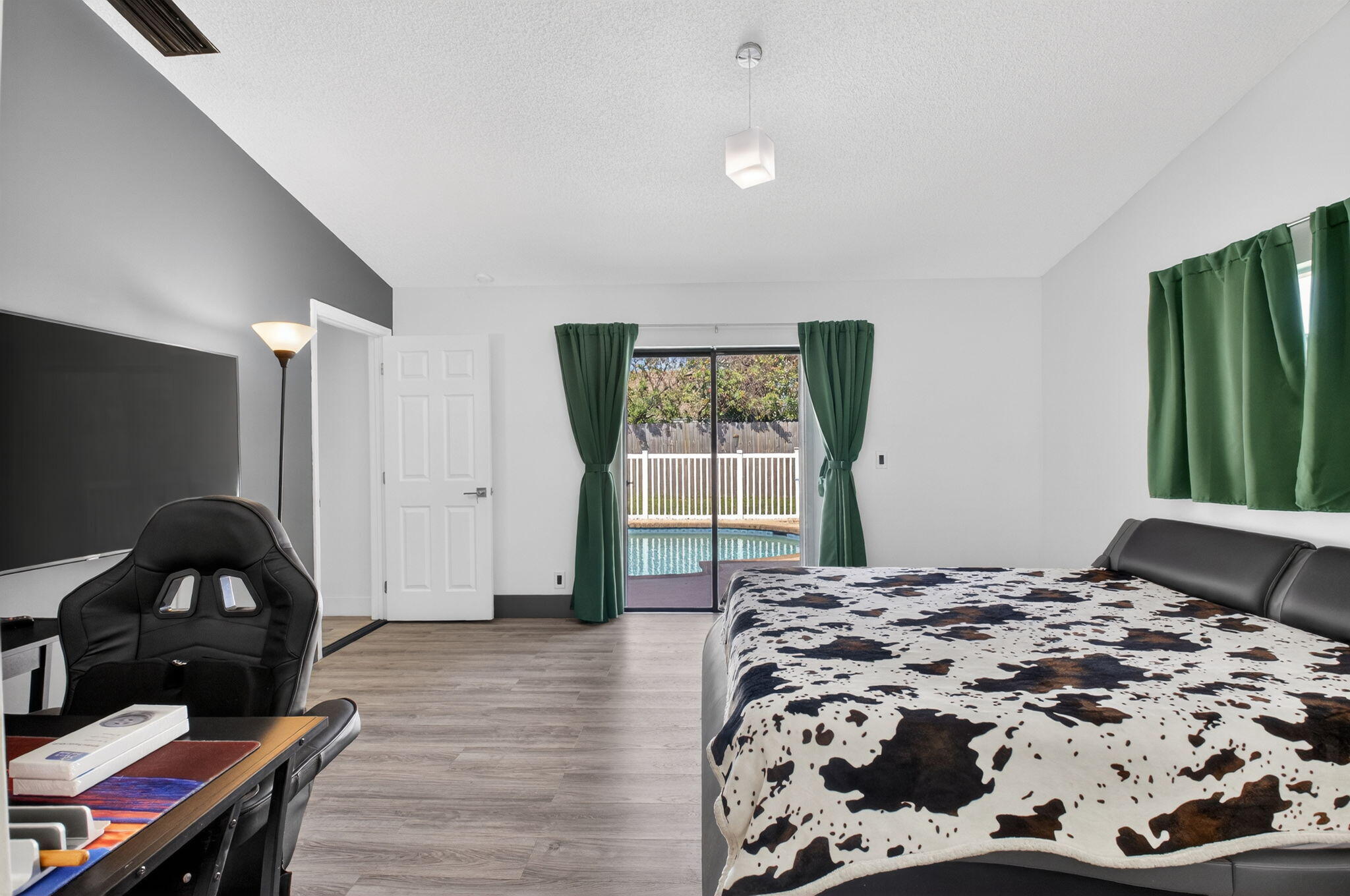 SOUTHWIND LAKES - Residential