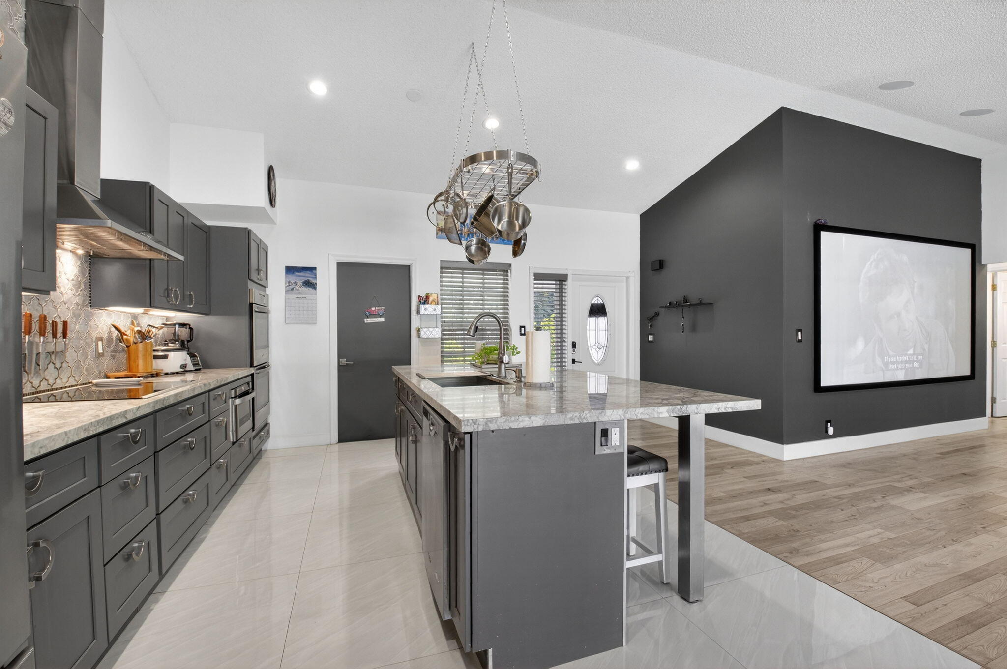 SOUTHWIND LAKES - Residential