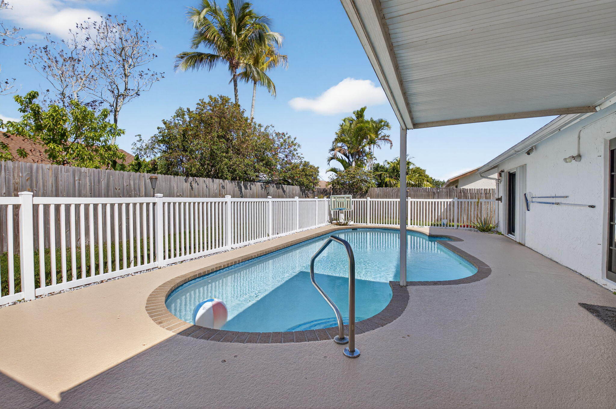 SOUTHWIND LAKES - Residential