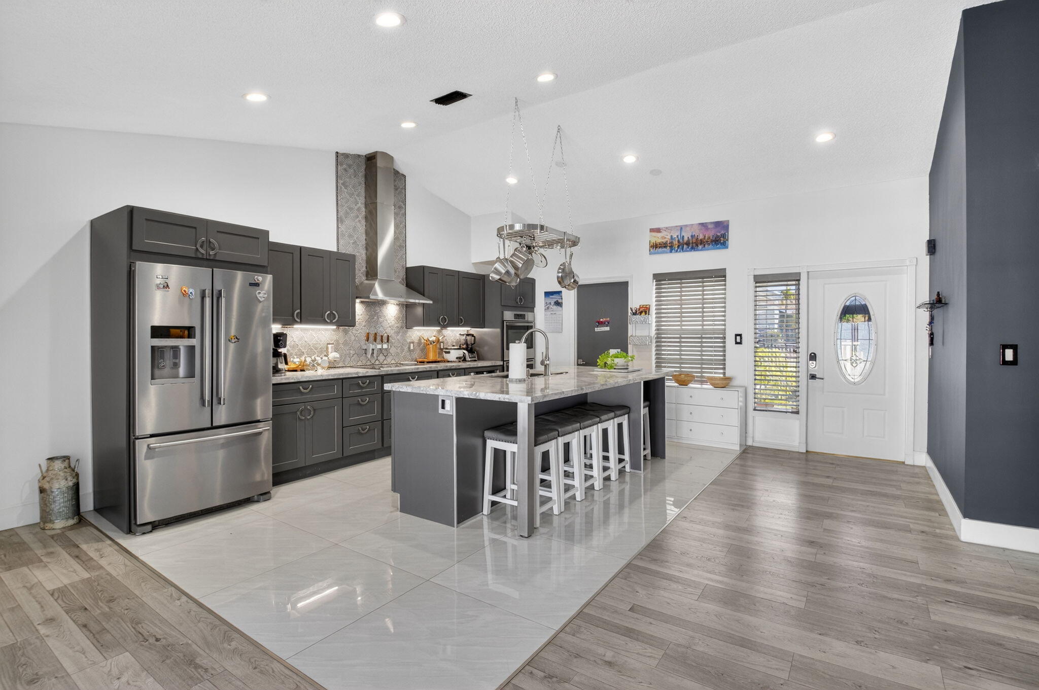 SOUTHWIND LAKES - Residential