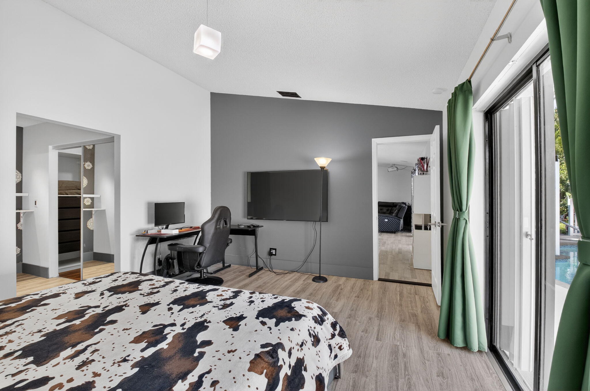 SOUTHWIND LAKES - Residential