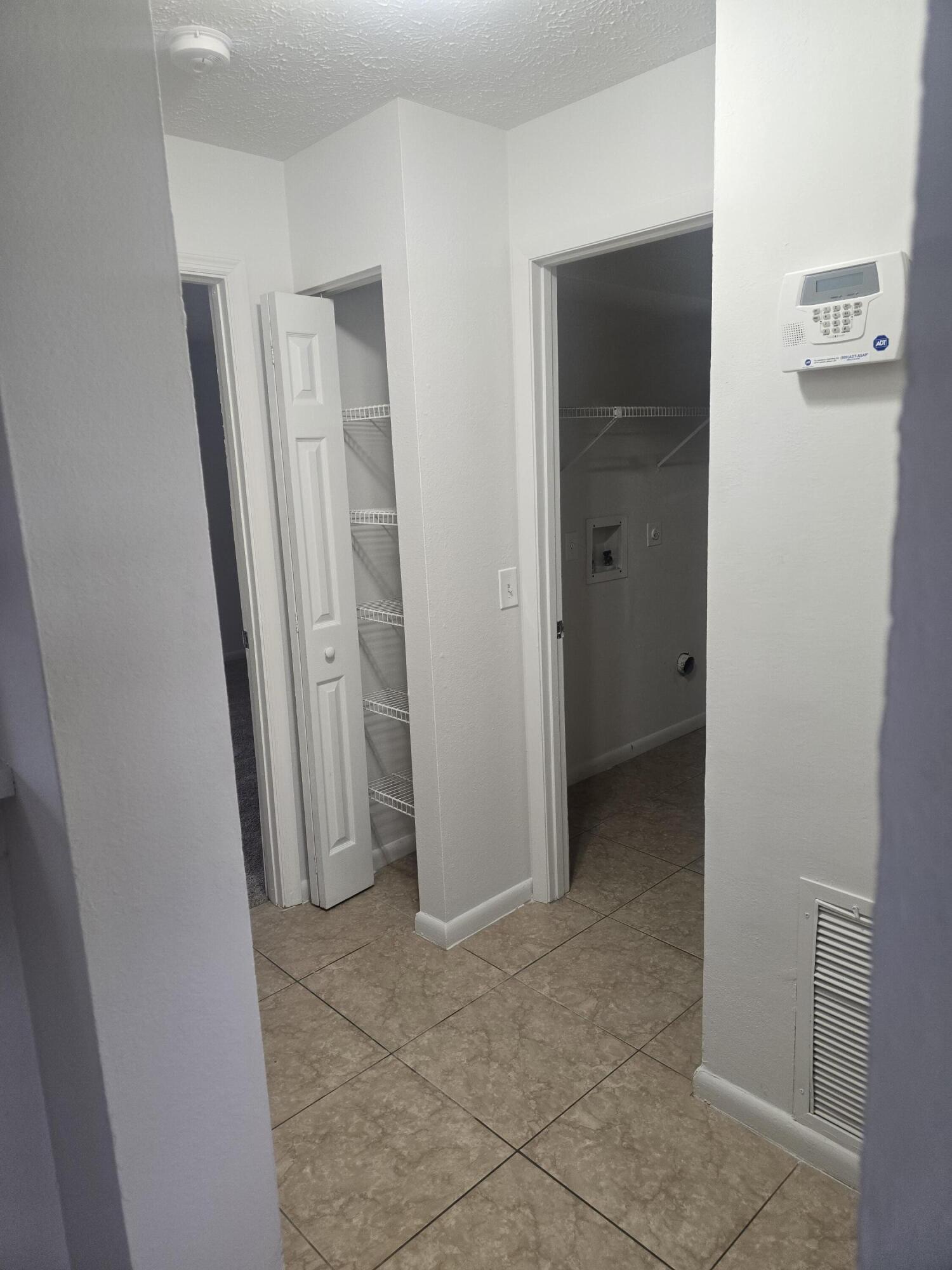 PORT ST LUCIE SEC 17 - Residential Lease