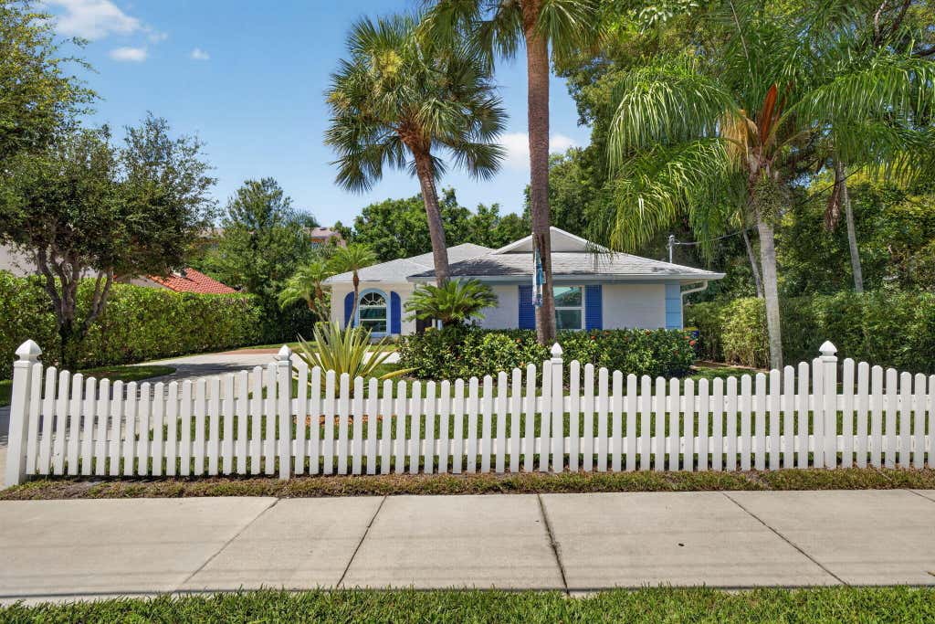 Photo of 974 SE SAINT LUCIE Boulevard, Stuart, FL 34996 (MLS # B26063263)