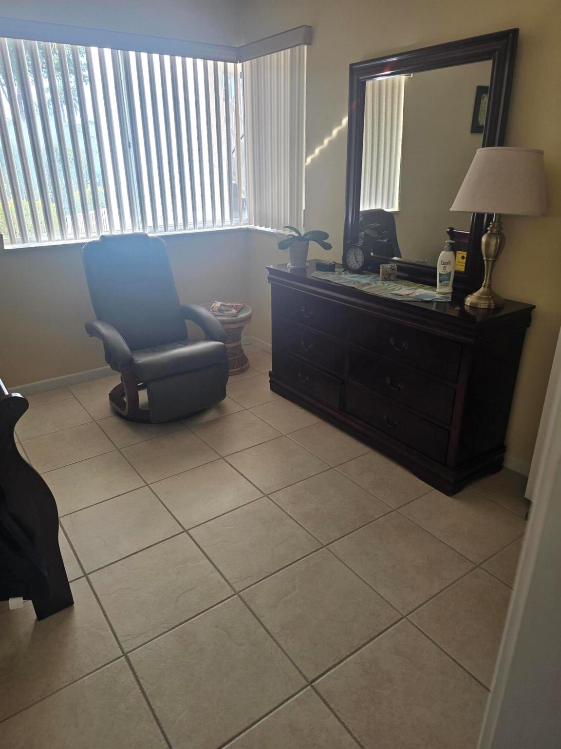 POINCIANA LAKES CONDO - Residential Lease