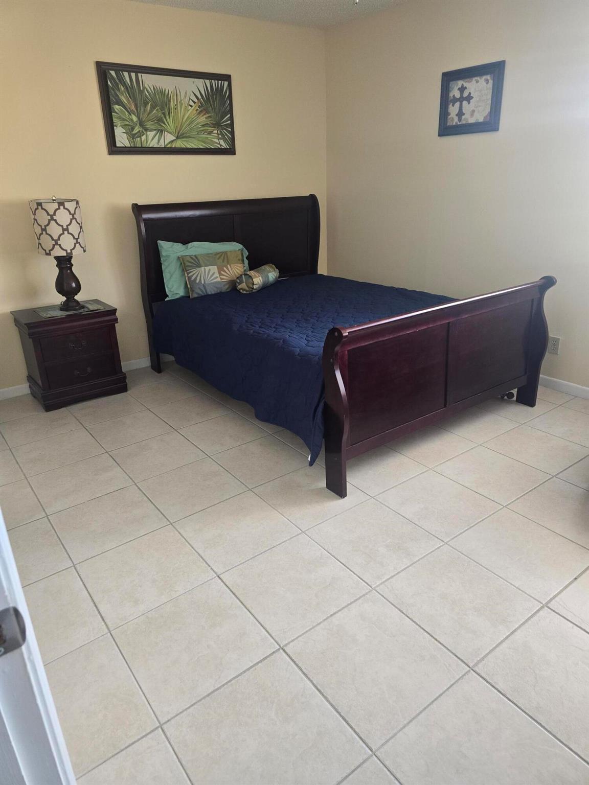 POINCIANA LAKES CONDO - Residential Lease