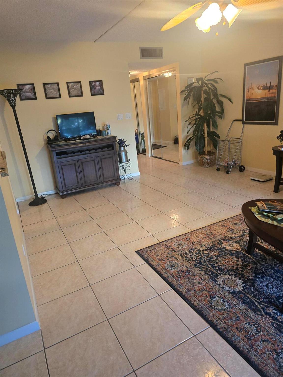 POINCIANA LAKES CONDO - Residential Lease