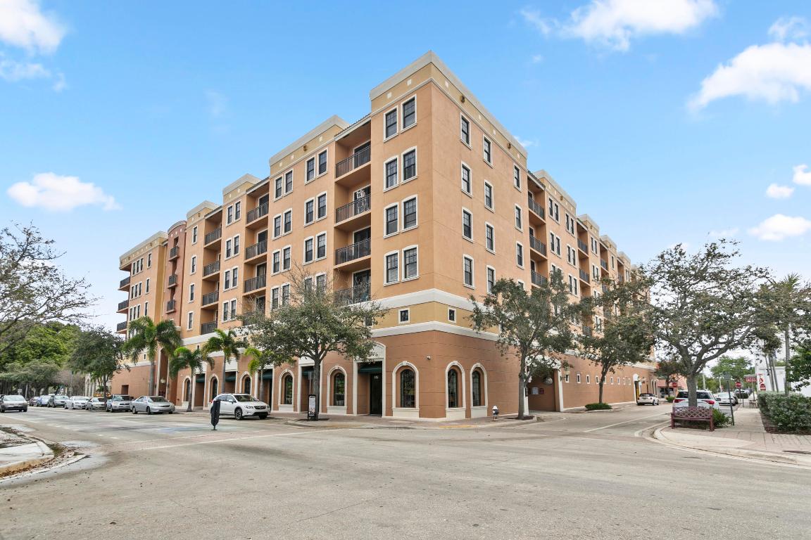 LUCERNE CONDO - Residential