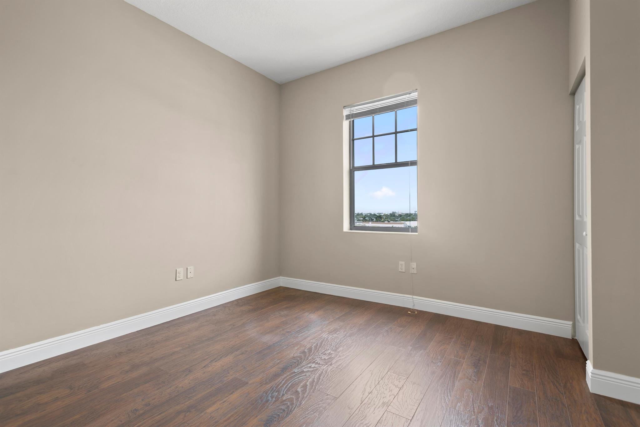 LUCERNE CONDO - Residential