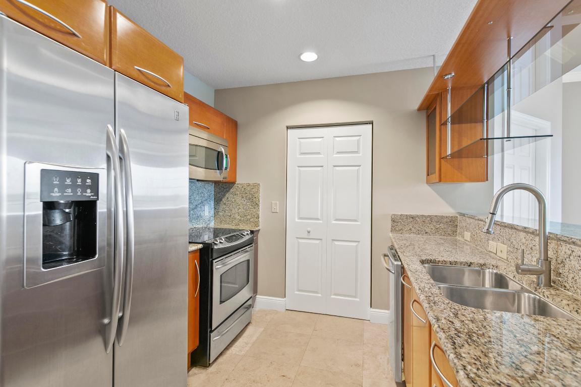 LUCERNE CONDO - Residential