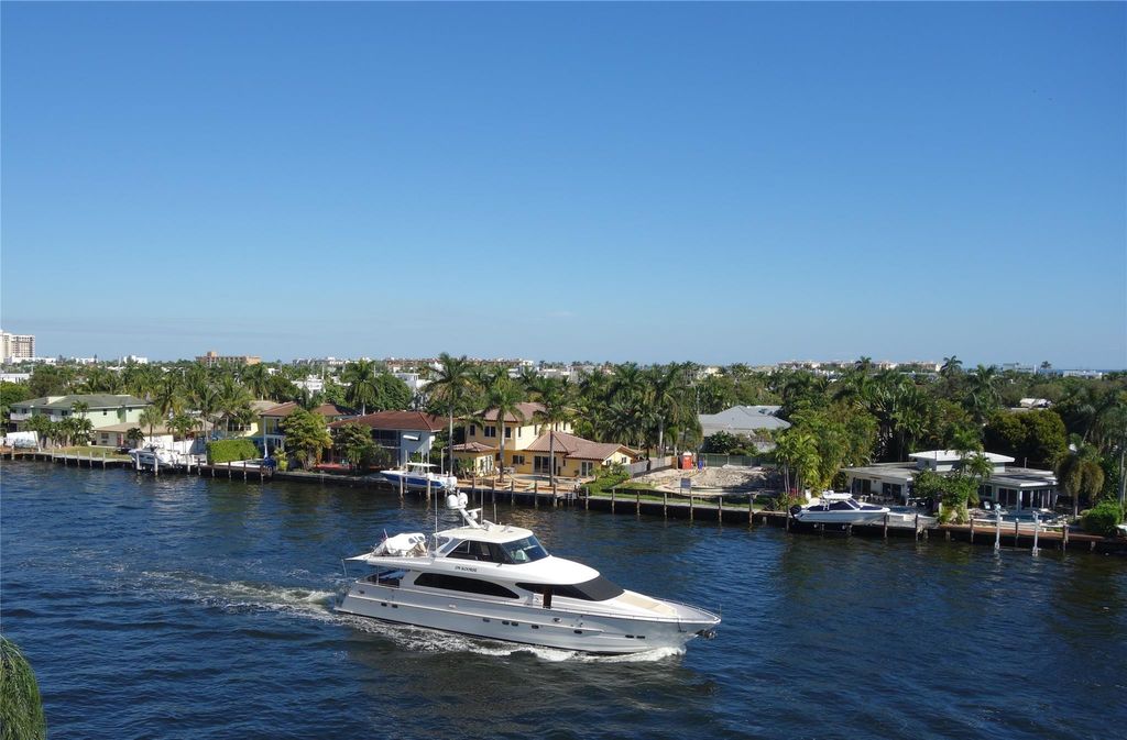 Photo of 3100 NE 48th Street #516, Fort Lauderdale, FL 33308 (MLS # F10485945)