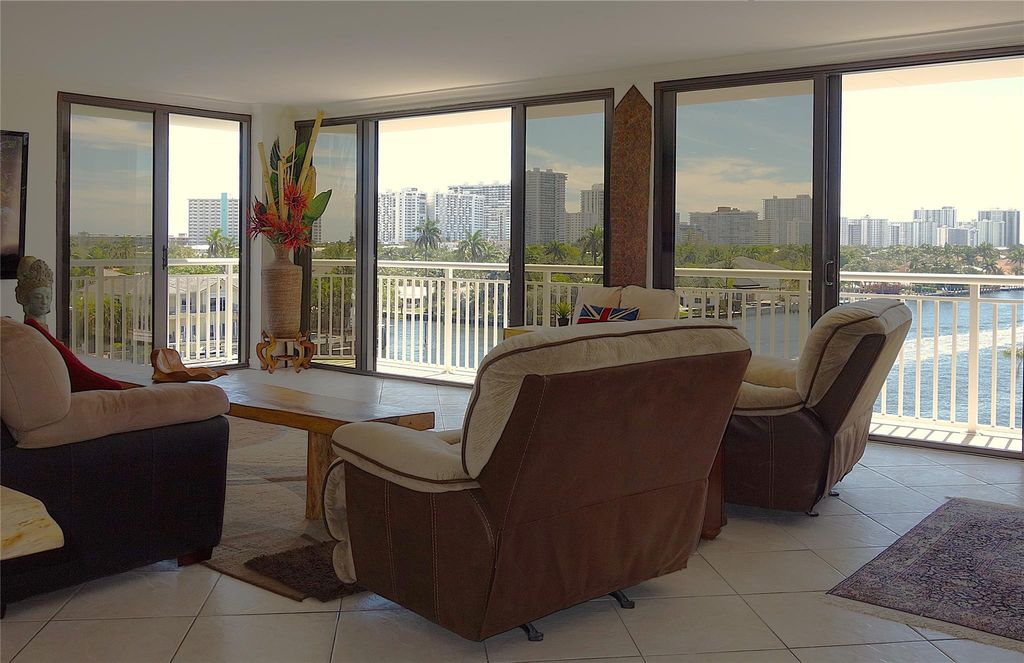 Photo of 3100 NE 48th Street #516, Fort Lauderdale, FL 33308 (MLS # F10485945)