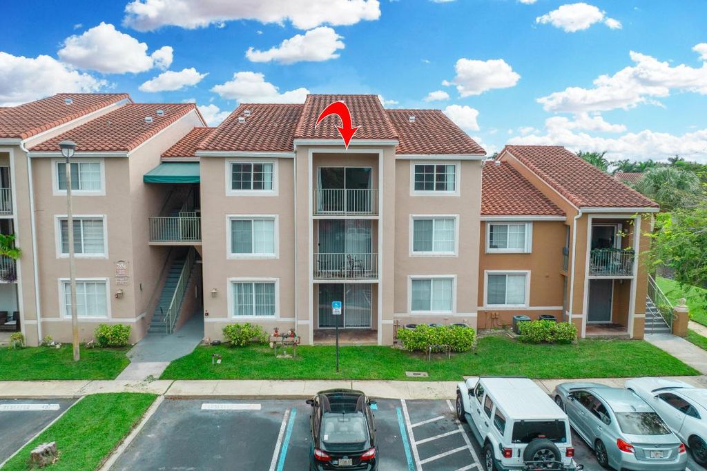 Photo of 7856 Sonoma Springs Circle #305, Lake Worth, FL 33463 (MLS # R11139988)