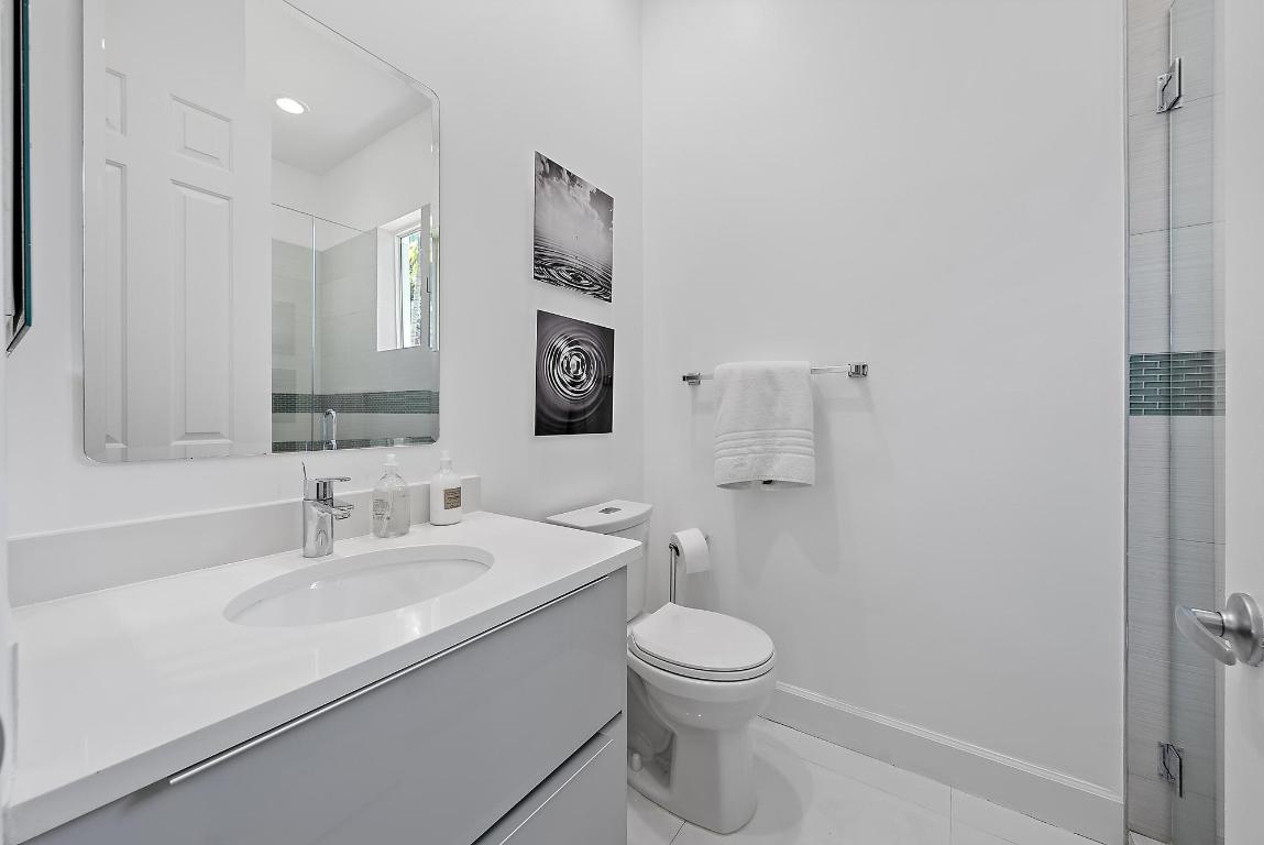 IBIS GOLF AND COUNTRY CLUB 9 - Residential Lease