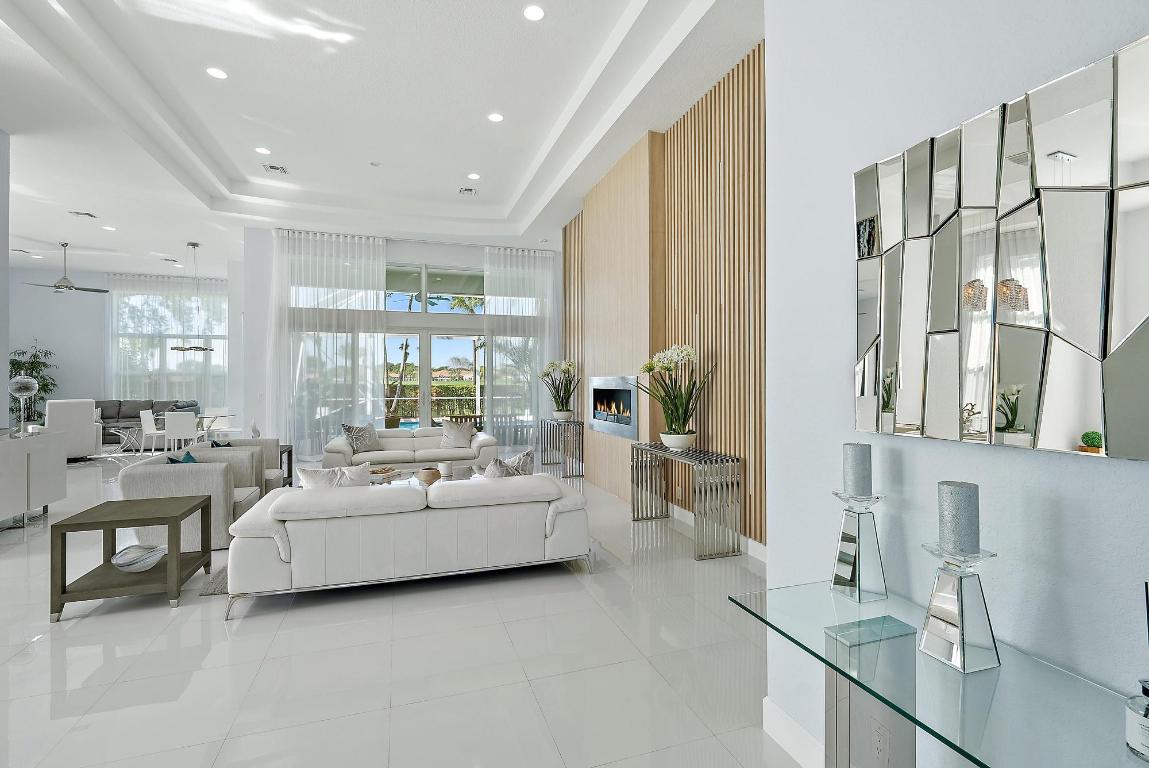 IBIS GOLF AND COUNTRY CLUB 9 - Residential Lease