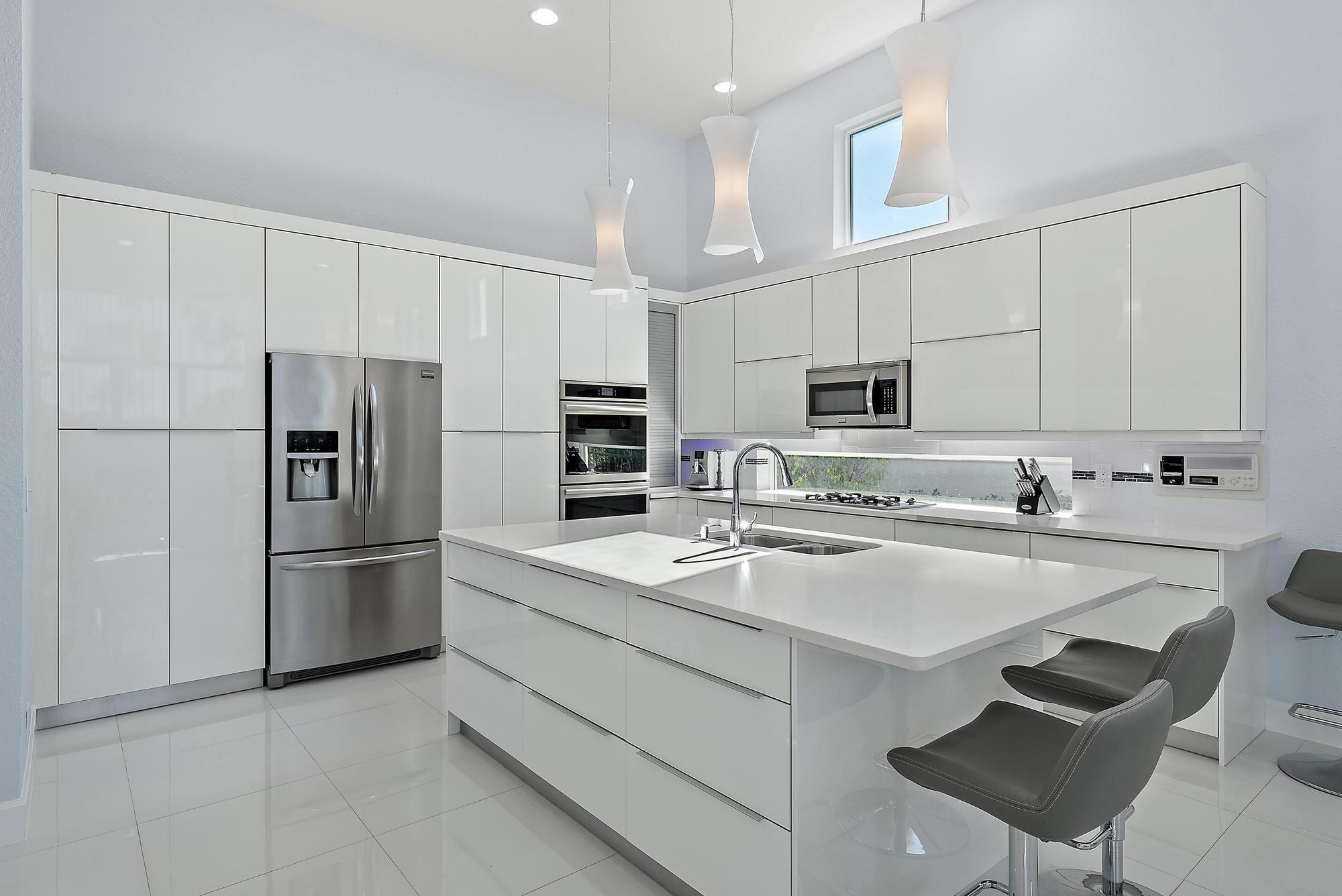 IBIS GOLF AND COUNTRY CLU - Residential Lease