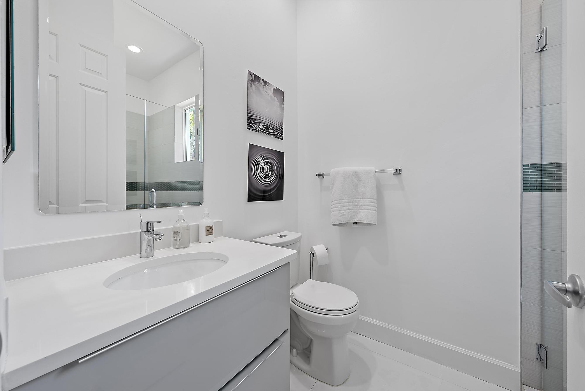 IBIS GOLF AND COUNTRY CLU - Residential Lease