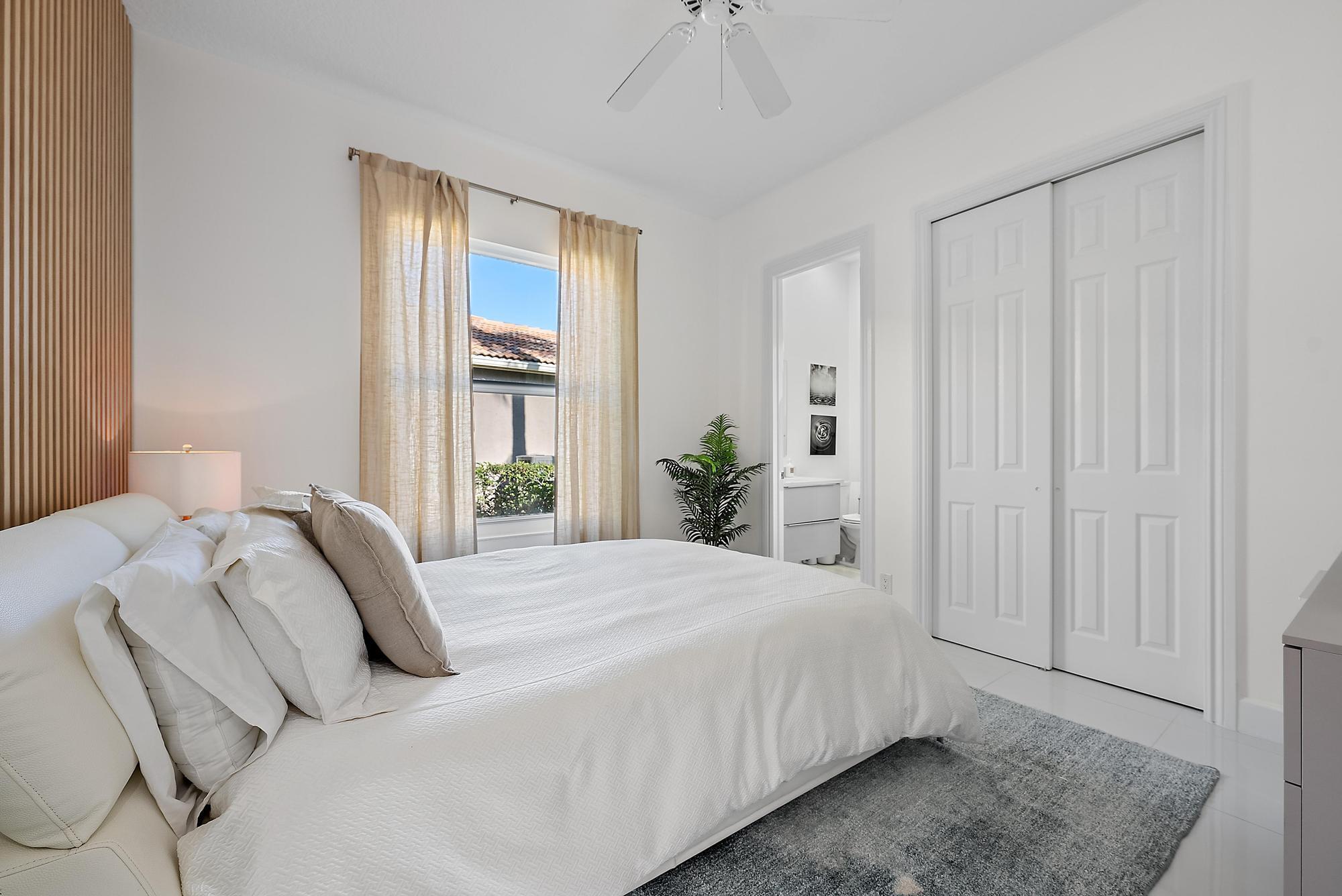 IBIS GOLF AND COUNTRY CLU - Residential Lease