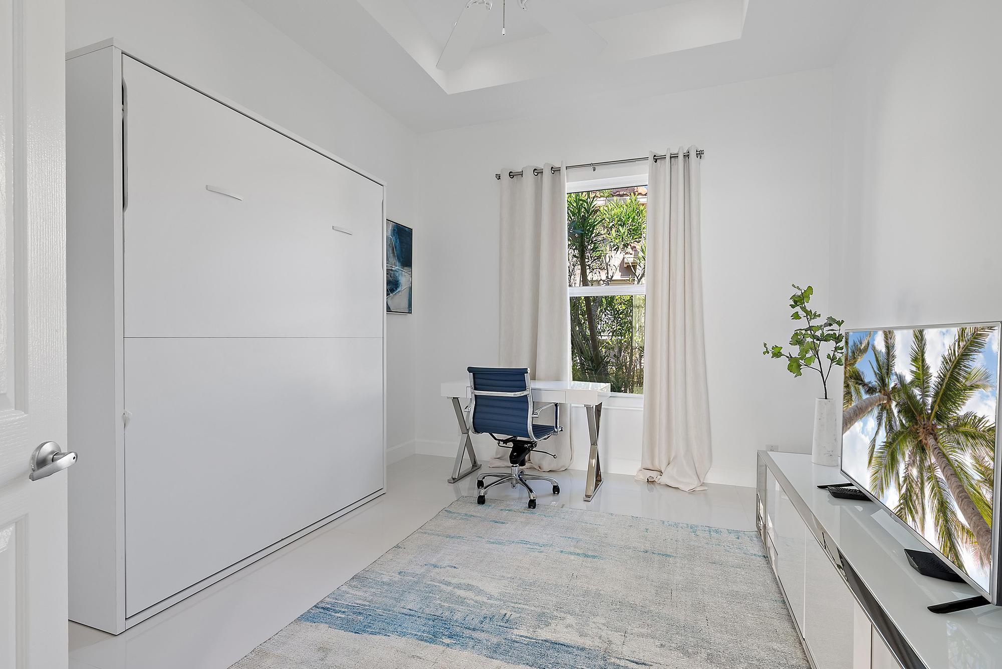 IBIS GOLF AND COUNTRY CLU - Residential Lease