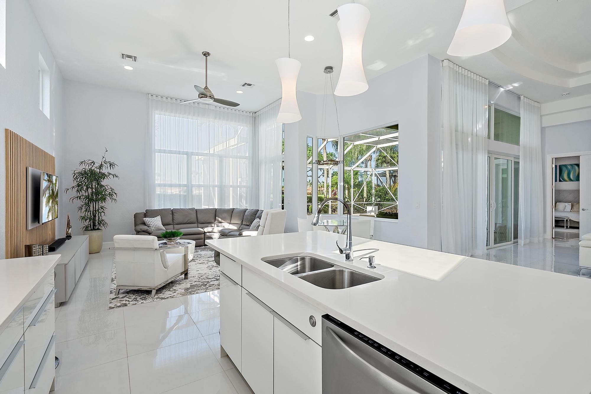 IBIS GOLF AND COUNTRY CLU - Residential Lease