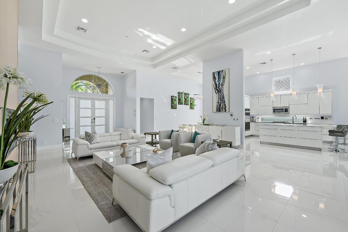 IBIS GOLF AND COUNTRY CLUB 9 - Residential Lease