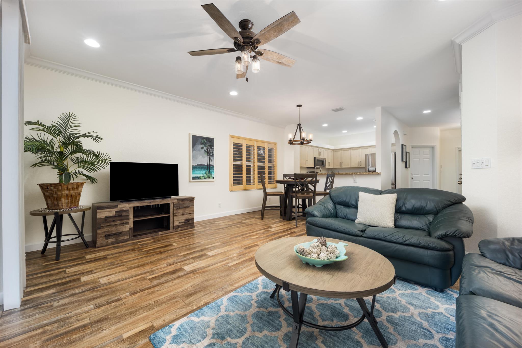 KENSINGTON GARDENS CONDO - Residential