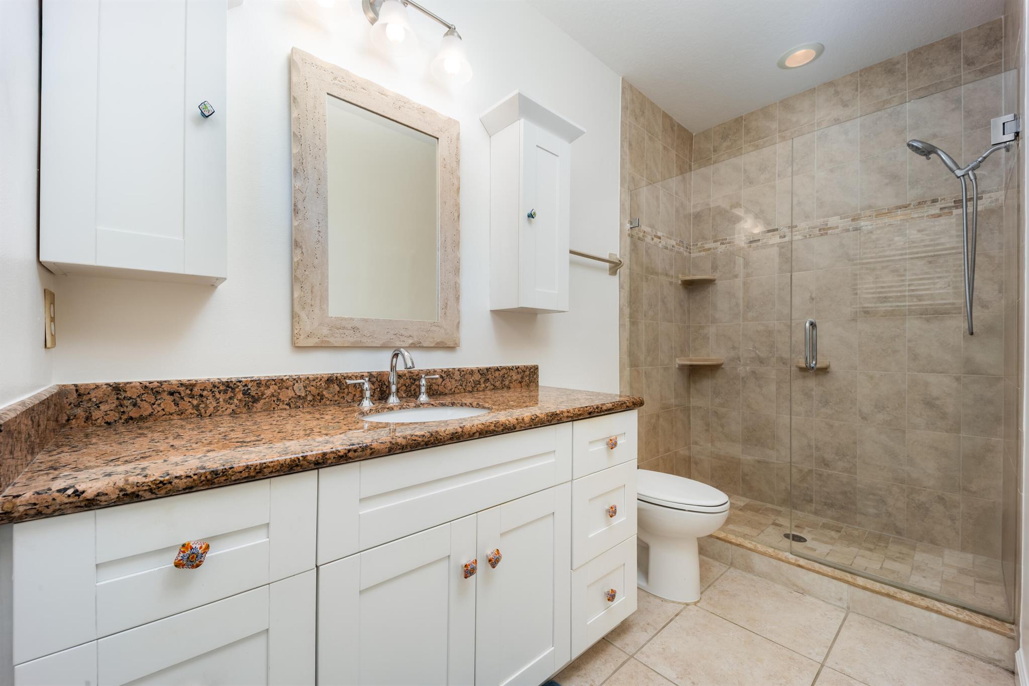 KENSINGTON GARDENS CONDO - Residential